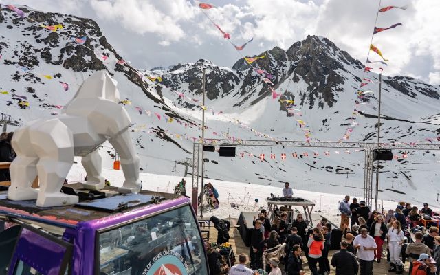 Majówka w Tignes - Wiosenny Wyjazd na Snowboard i Narty do Francji