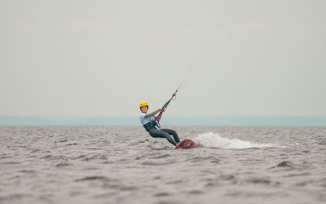 Obóz kitesurfingowy dla dorosłych - Kite, Surf & Chill 2026
