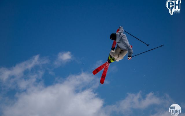 Obóz snowboardowy i narciarski dla młodzieży na lodowcu w Les2Alpes 2024